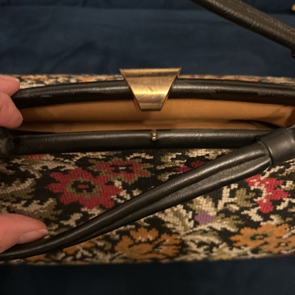 Vintage 1950s Needlepoint Handbag. 50s Black Floral Needlepoint Purse - Picture 9 of 12